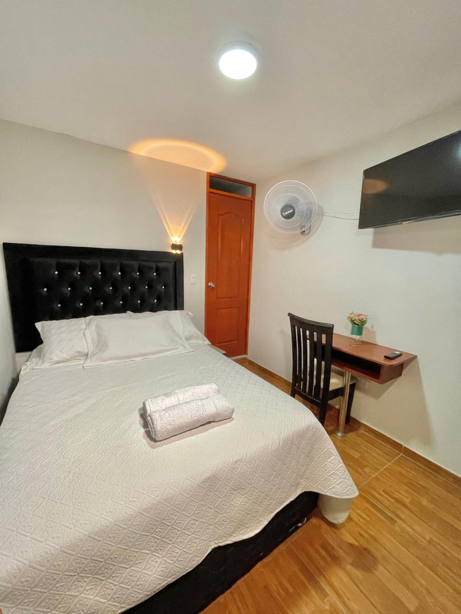 Jultom Inn Hotel & Suites トルヒーリョ エクステリア 写真