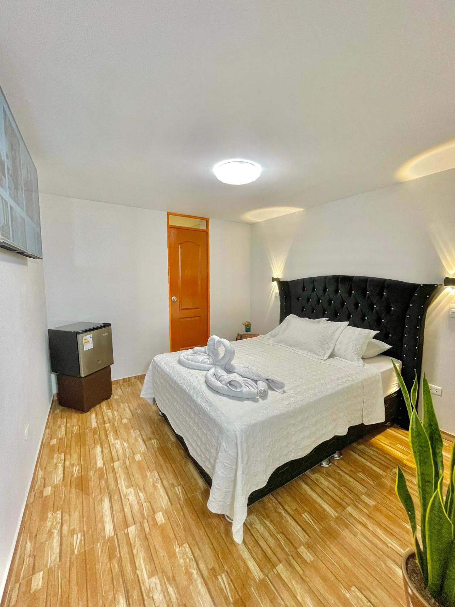 Jultom Inn Hotel & Suites トルヒーリョ エクステリア 写真