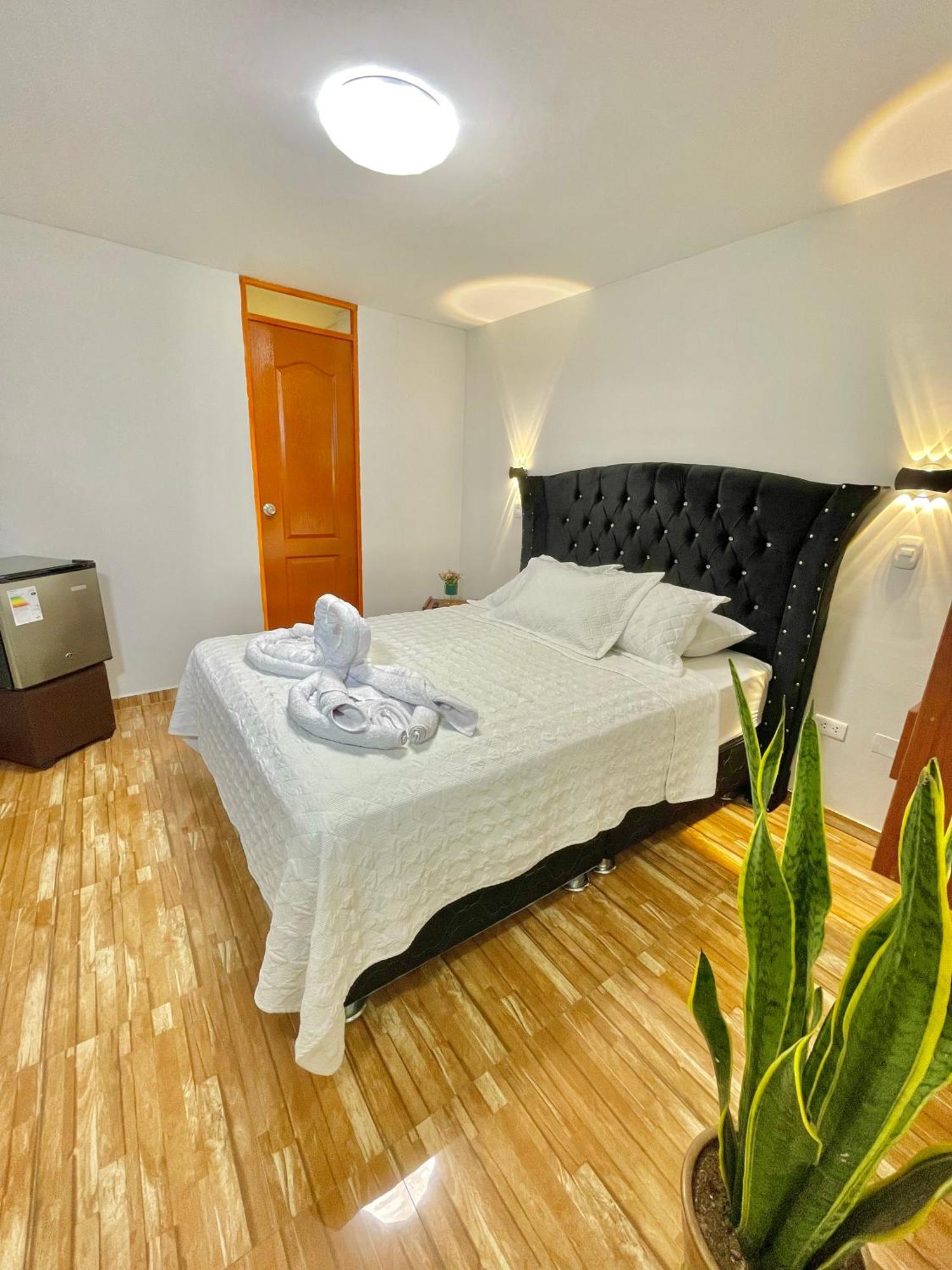 Jultom Inn Hotel & Suites トルヒーリョ エクステリア 写真