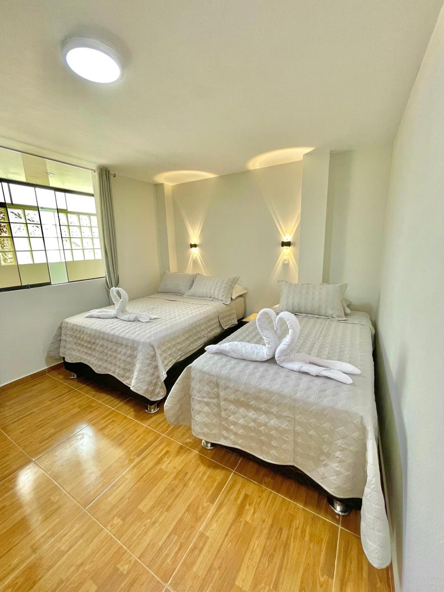 Jultom Inn Hotel & Suites トルヒーリョ エクステリア 写真