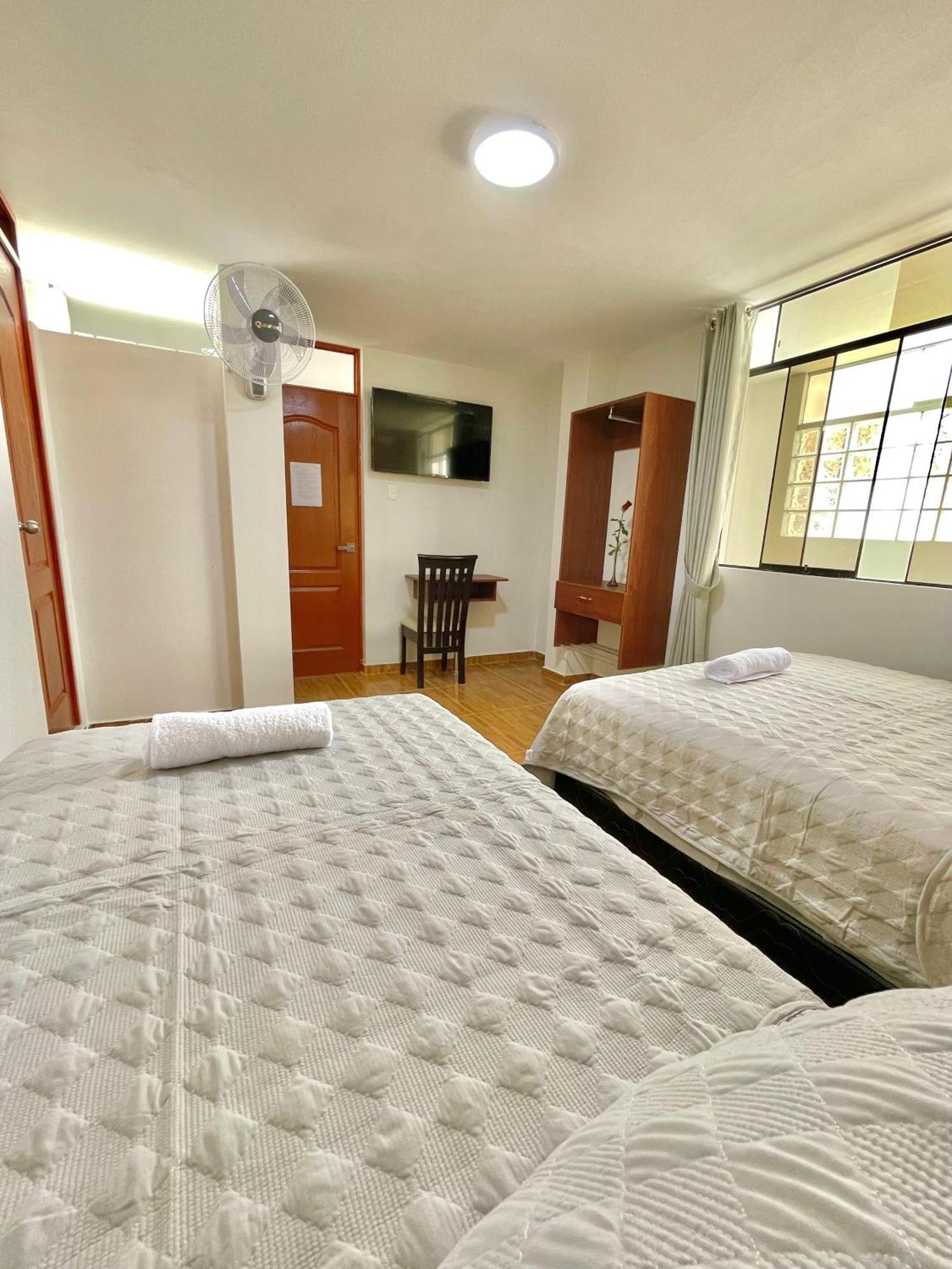 Jultom Inn Hotel & Suites トルヒーリョ エクステリア 写真