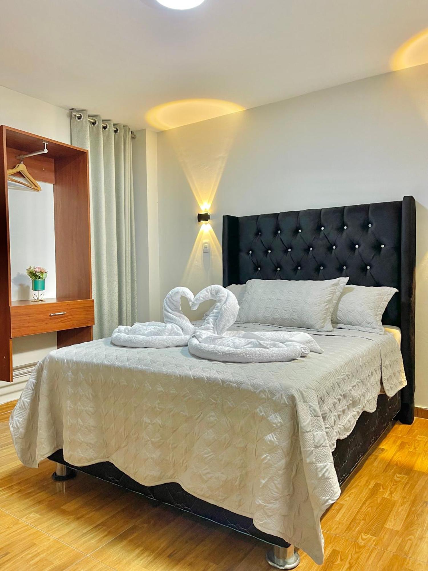 Jultom Inn Hotel & Suites トルヒーリョ エクステリア 写真